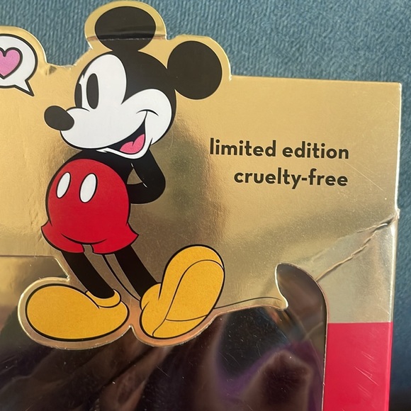 The Creme Shop Disney MICKEY MOUSE 3D Plushie Sleep Mask Limited Edition In Box - Picture 3 of 4